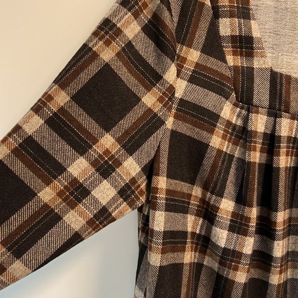 BloomChic Brown Plaid Women's Top NWOT - Picture 8 of 10